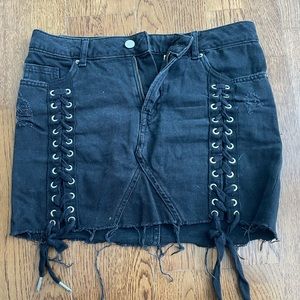 H&M Black Mini Skirt